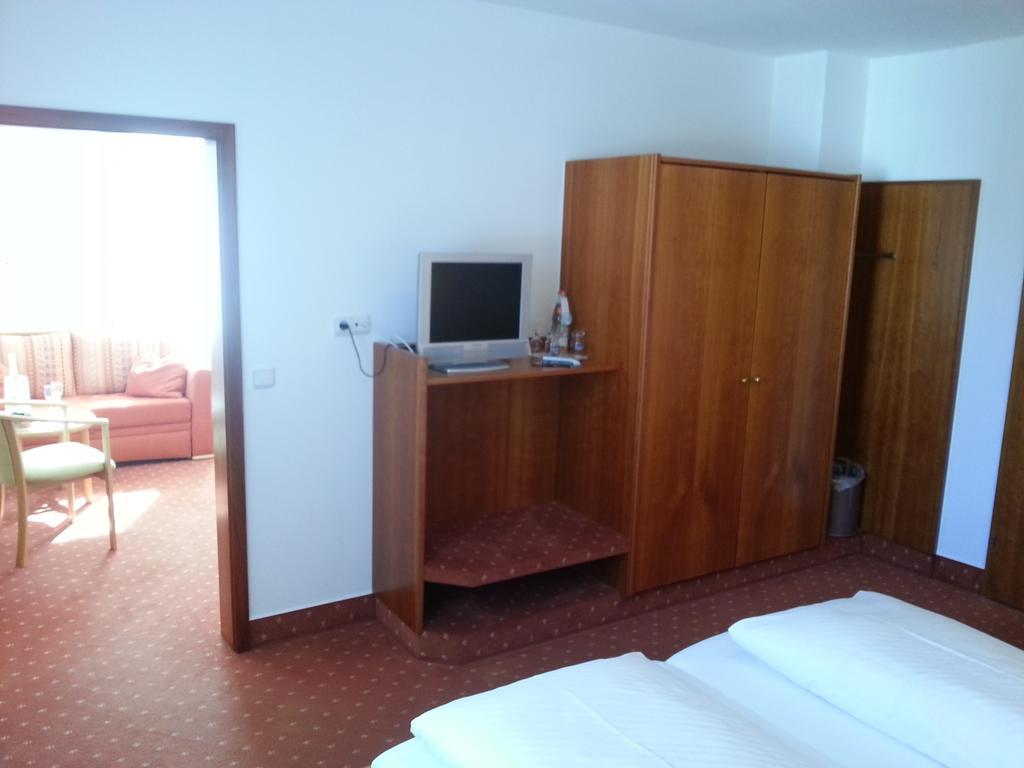 Hotel Seewirt Nonnenhorn Oda fotoğraf