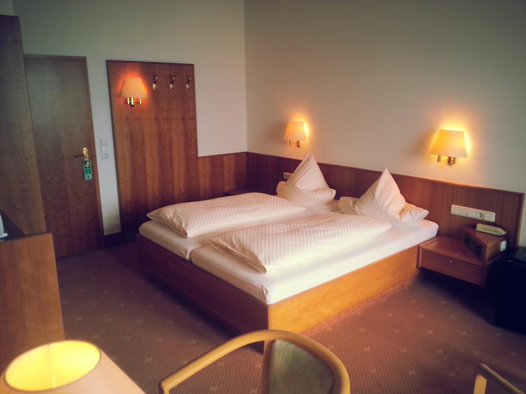 Hotel Seewirt Nonnenhorn Oda fotoğraf