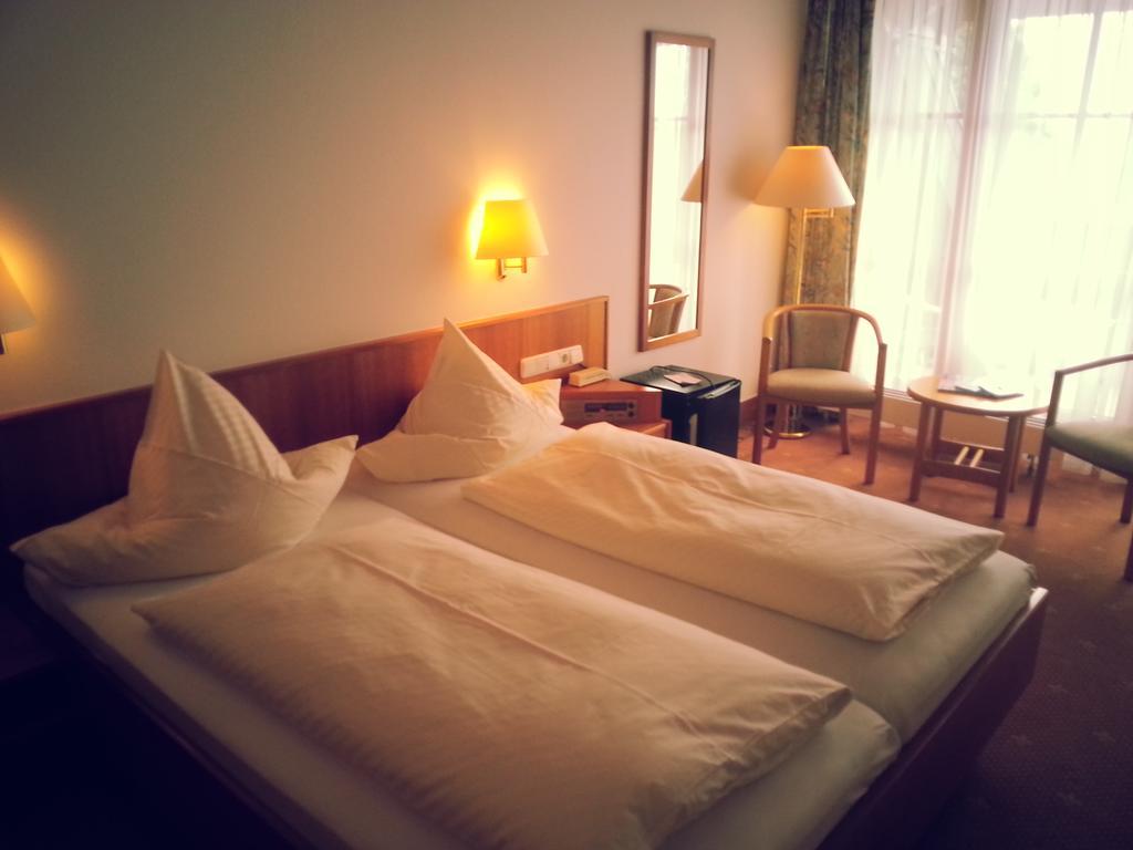 Hotel Seewirt Nonnenhorn Oda fotoğraf
